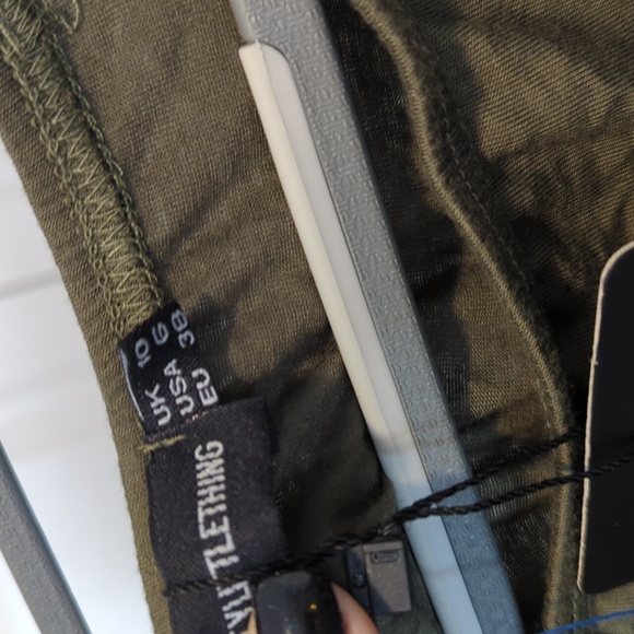 NWT size 6 PrettyLittleThing bodysuit - Picture 3 of 4